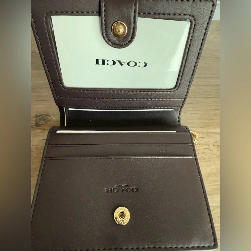 NWT Coach Snap Wallet Pebble Leather Rivets Gold/Black CAP09